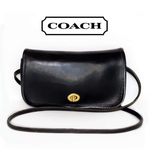 Coach Handbags - 🎀Vintage Coach Dinky Shoulder Bag🎀